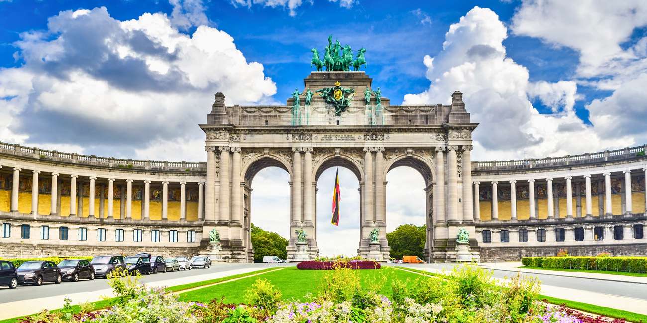Tours en bus hop-on hop-off à Bruxelles – Monuments emblématiques, vues panoramiques et attractions immanquables en 2025 Tours touristiques en bus à Bruxelles, Belgique – Monuments principaux, attractions célèbres et trésors cachés en 2025