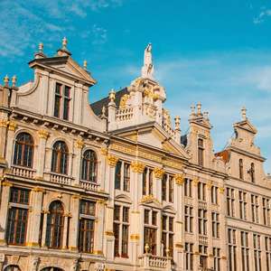 Visitez Bruxelles depuis un bus panoramique Hop-On Hop-Off – Explorez monuments et attractions en 2025 Montez dans le bus à toit ouvert à Bruxelles, Belgique – Découvrez monuments, attractions et lieux secrets avec un tour hop-on hop-off en 2025