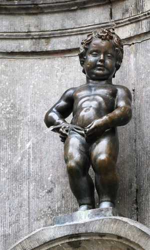 Descendez aux attractions, musées et monuments de Bruxelles avec un tour en bus à arrêts multiples – Arrêts pratiques et visite panoramique en 2026