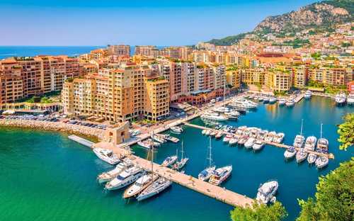 Bus à ciel ouvert à Monte-Carlo à Monaco
